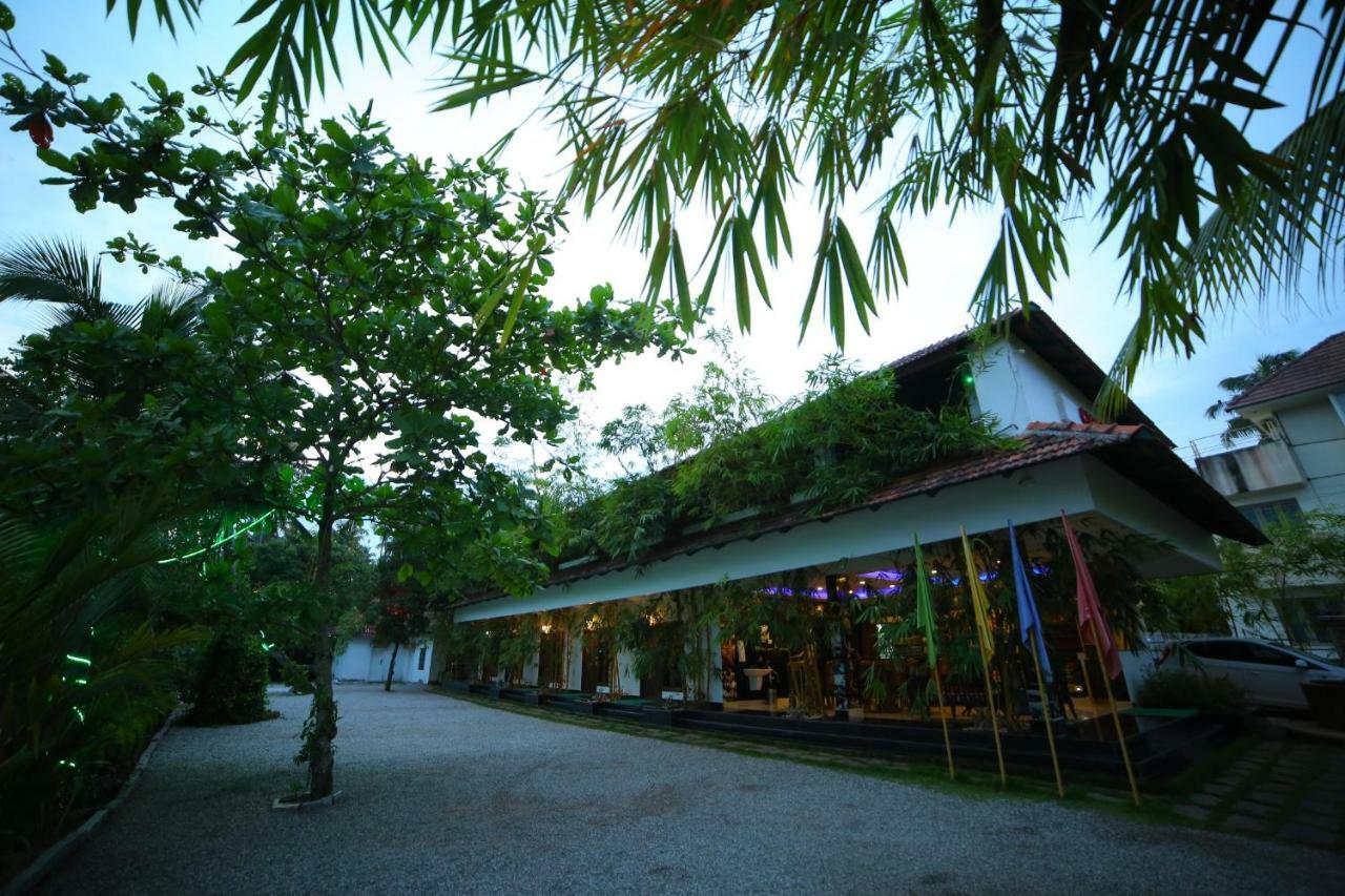 Global Backwater Resort Kollam Exterior foto