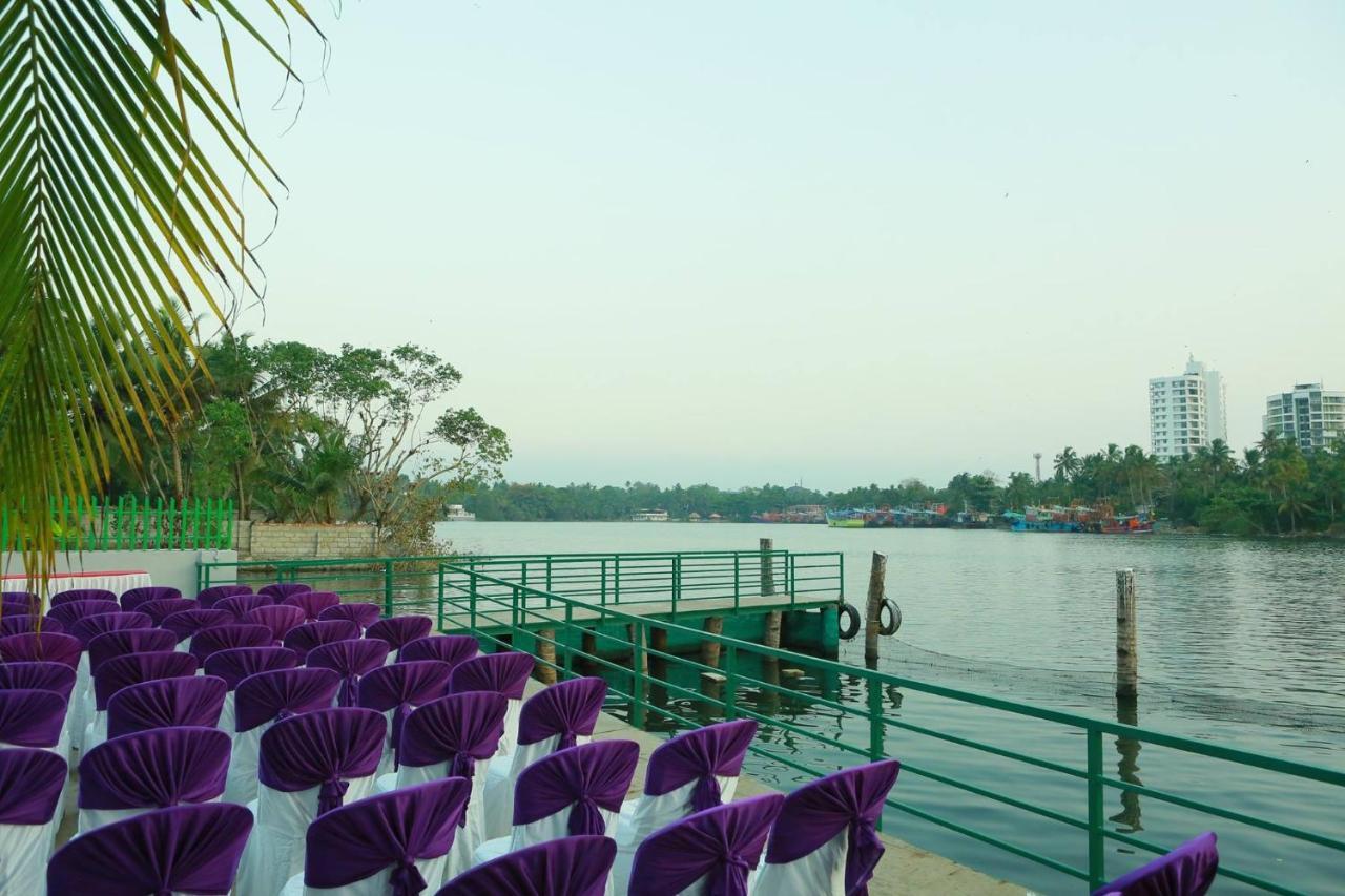 Global Backwater Resort Kollam Exterior foto